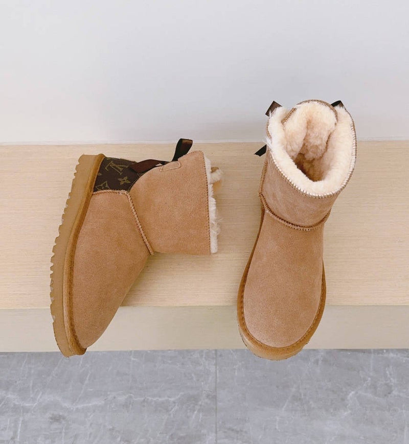 Bow Back Cozy Boot [Natural Colors]