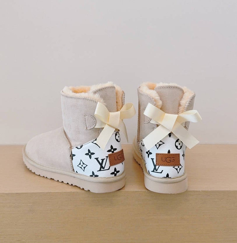 Bow Back Cozy Boot [Natural Colors]