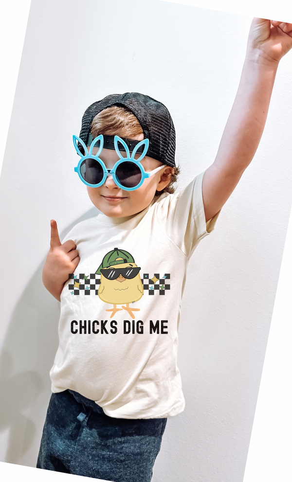 Chicks Dig Me Graphic T
