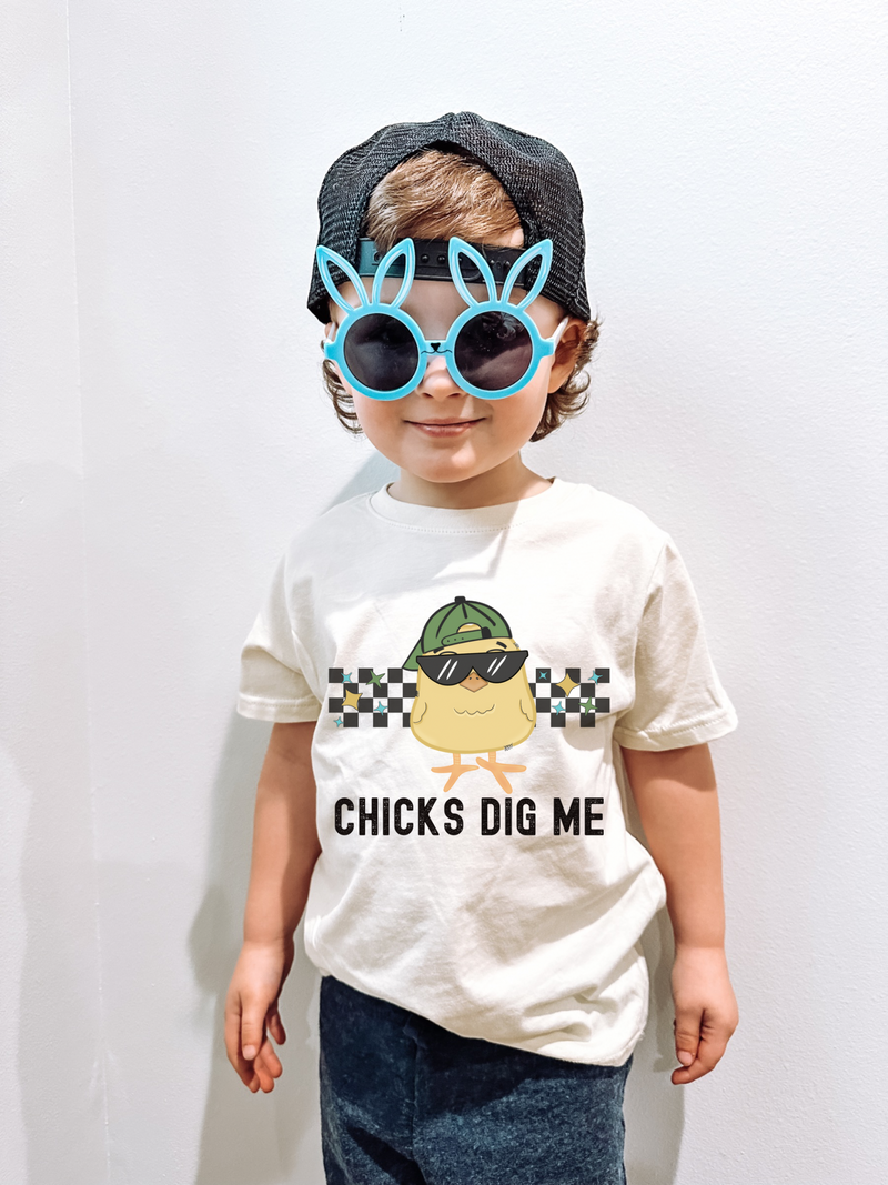 Chicks Dig Me Graphic T